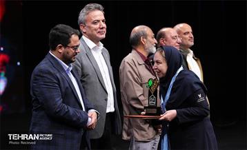 آئین تجلیل از پرستاران فعال در جنگ 12 روزه تحمیلی 30