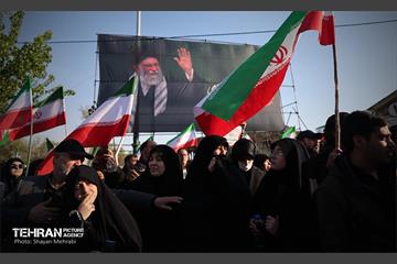 بدرقه شهیدان تنگسیری و اسحاقی توسط اهالی پایتخت 10
