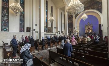 آیین عشای‌ ربانی در کلیسای سرکیس مقدس  30