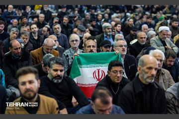 اقامه نماز عید سعید فطر در مصلی امام خمینی(ره)