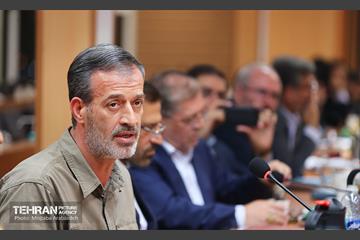 نشست صمیمانه شهردار تهران با جمعی از معلمان 16