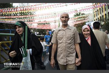 مهمانی ۱۰ کیلومتری عید غدیر در تهران - 2 32