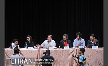 نشست نقد و بررسی فیلم ابدو یک روز 9