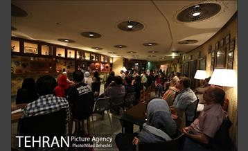 نمایش کافه پولشری‎ 1