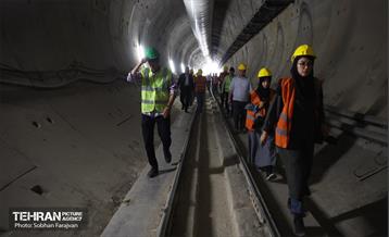 بازدید اصحاب رسانه از روند اجرایی پروژه احداث خط ۱۰ متروی تهران 29