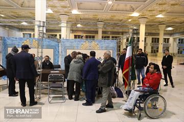 میز خدمت شهرداری تهران در نماز جمعه 27