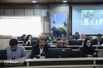 نشست خبری شهردار منطقه یک 10