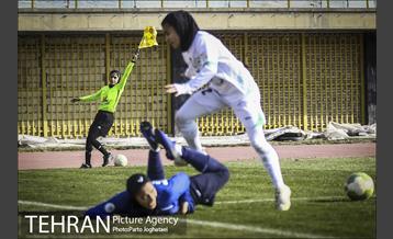 دیدار فوتبال زنان بین ذوب آهن و البرز 4