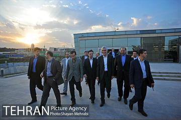 بازدید مهندس افشانی شهردار تهران از مجموعه باغ کتاب 32
