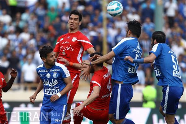 دیدار استقلال و تراکتورسازی در لیگ برتر فوتبال 24