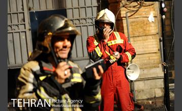 آتش سوزی ساختمان میدان حسن آباد 32