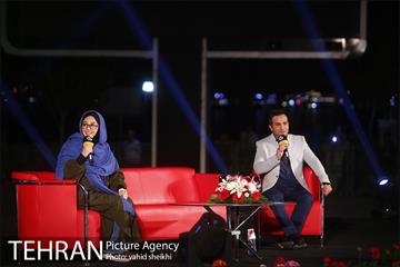 ویژه برنامه شب فیروزه ای در دریاچه شهدای خلیج فارس  20