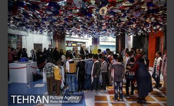 بازدید کودکان کار از آسمان نمای گنبد مینا 8