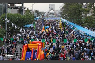 مهمانی ۱۰ کیلومتری عید غدیر در تهران 50