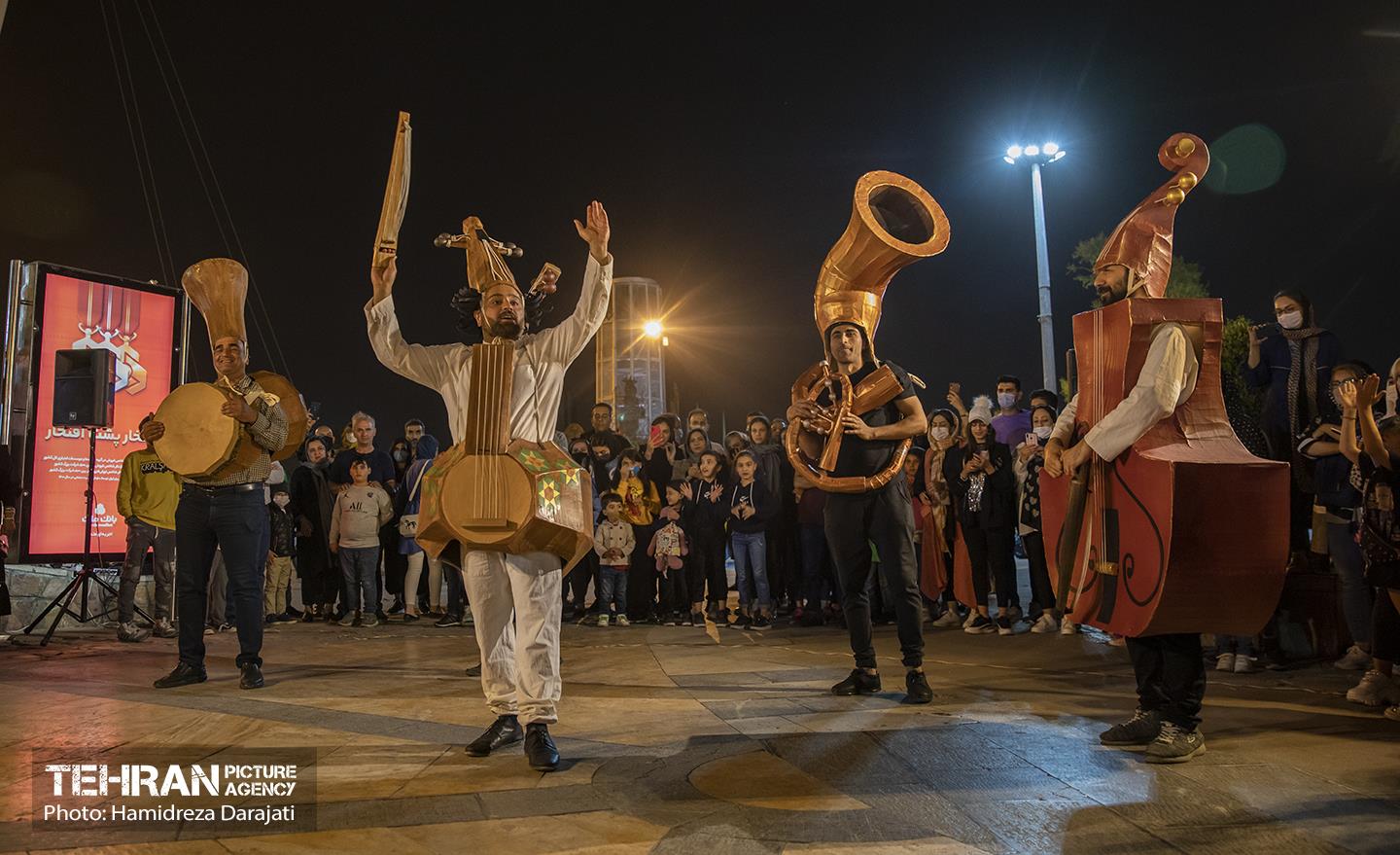 آب و آتش، میزبان ضیافت رمضان  30