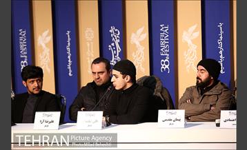 نشست خبری فیلم مردن در آب مطهر 11