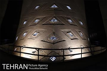 میدان آزادی‎ 20