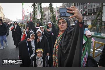 راهپیمایی یوم الله 22 بهمن 6