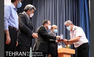 آیین تقدیر از آتش نشانان حریق پالایشگاه تهران 31