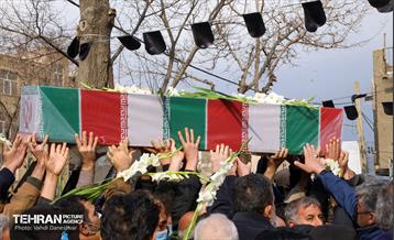 تشییع پیکر شهید حسین فغانی 3