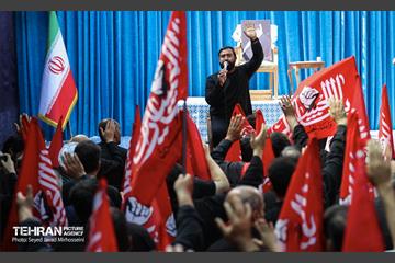 عزاداری روز عاشورا به نیابت از رهبر شهید انقلاب 36