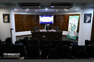 جلسه هم‌اندیشی رییس نهاد پایش طرح های توسعه شهری با جمعی از بانوان 19