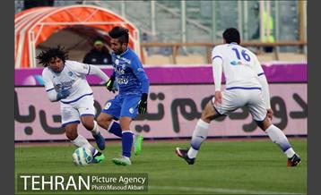 دیدار استقلال و گسترش فولاد در لیگ برتر فوتبال 11