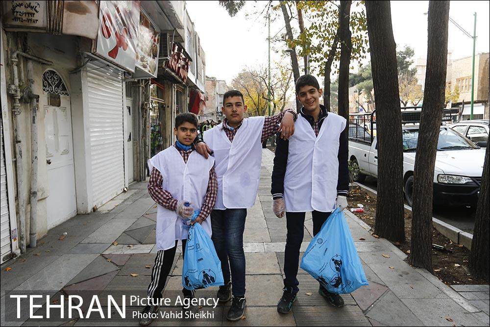 پاکسازی خیابان ولیعصر به مناسبت روز جهانی داوطلب 4