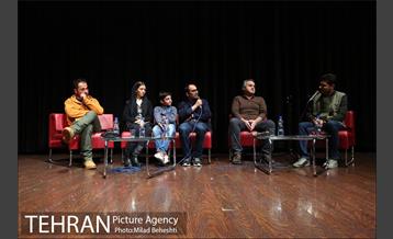 نشست نقد و بررسی فیلم لاک قرمز در فرهنگسرای ارسباران‎ 10