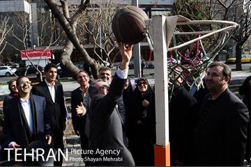 بازدید نماینده مجلس و استاندار تهران از نورزگاه بلوار کشاورز 30