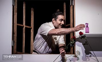 نمایش «تختی در اتاق 23 هتل آتلانتیک» 17