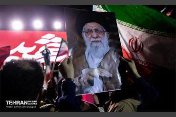 مراسم عزاداری شهادت رهبر انقلاب اسلامی در میدان ولیعصر(عج)