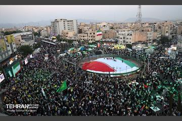 مهمانی ۱۰ کیلومتری عید غدیر در تهران - 3 16