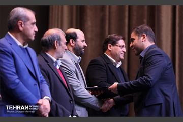 آیین تجلیل از برگزیدگان مناطق 22 گانه 14