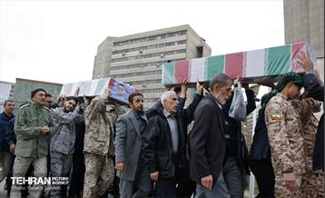 تشییع پیکر شهدای مدافع حرم در منطقه ۵ 33