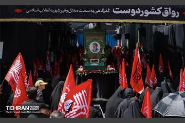 عزاداری روز عاشورا به نیابت از رهبر شهید انقلاب 27