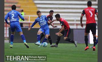 دیدار سیاه جامگان و استقلال تهران در لیگ برتر فوتبال 8