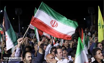 اجتماع «ایران جان» در یزد 13