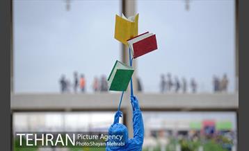 دومین روز از بیست و نهمین نمایشگاه بین المللی کتاب تهران 49