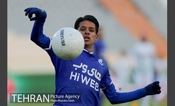 دیدار تیم‌های فوتبال استقلال و آلومینیوم اراک  7