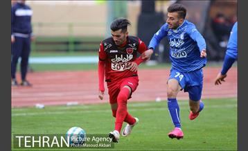 دیدار تیم های فوتبال استقلال و پرسپولیس