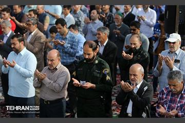 اقامه نماز عید فطر در حرم حضرت عبدالعظیم حسنی(ع) 22