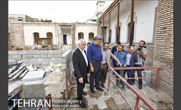 بازدید شهردار تهران از پروژه مرمت خانه اتحادیه در لاله زار 16