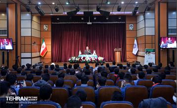 دیدار شهردار تهران با دانشجویان دانشگاه تربیت معلم رجایی 18