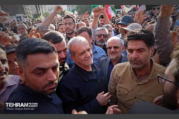 اجتماع مردمی در اعتراض به حمله آمریکا به تاسیسات هسته‌ای ایران 30