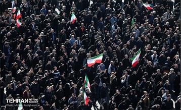 اجتماع مردم تهران در پی شهادت رهبر انقلاب - 2 26