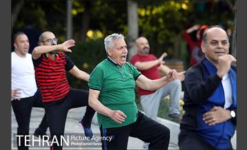 ورزش همگانی در پارک لاله 12