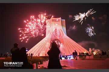 جشن نور پیروزی تیم ملی در میدان آزادی  11