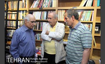 یادمان جشن یک سالگی کتاب فروشی نشرهنوز 11