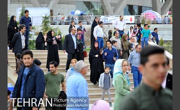 برج میلاد تهران در ایام نوروز 21